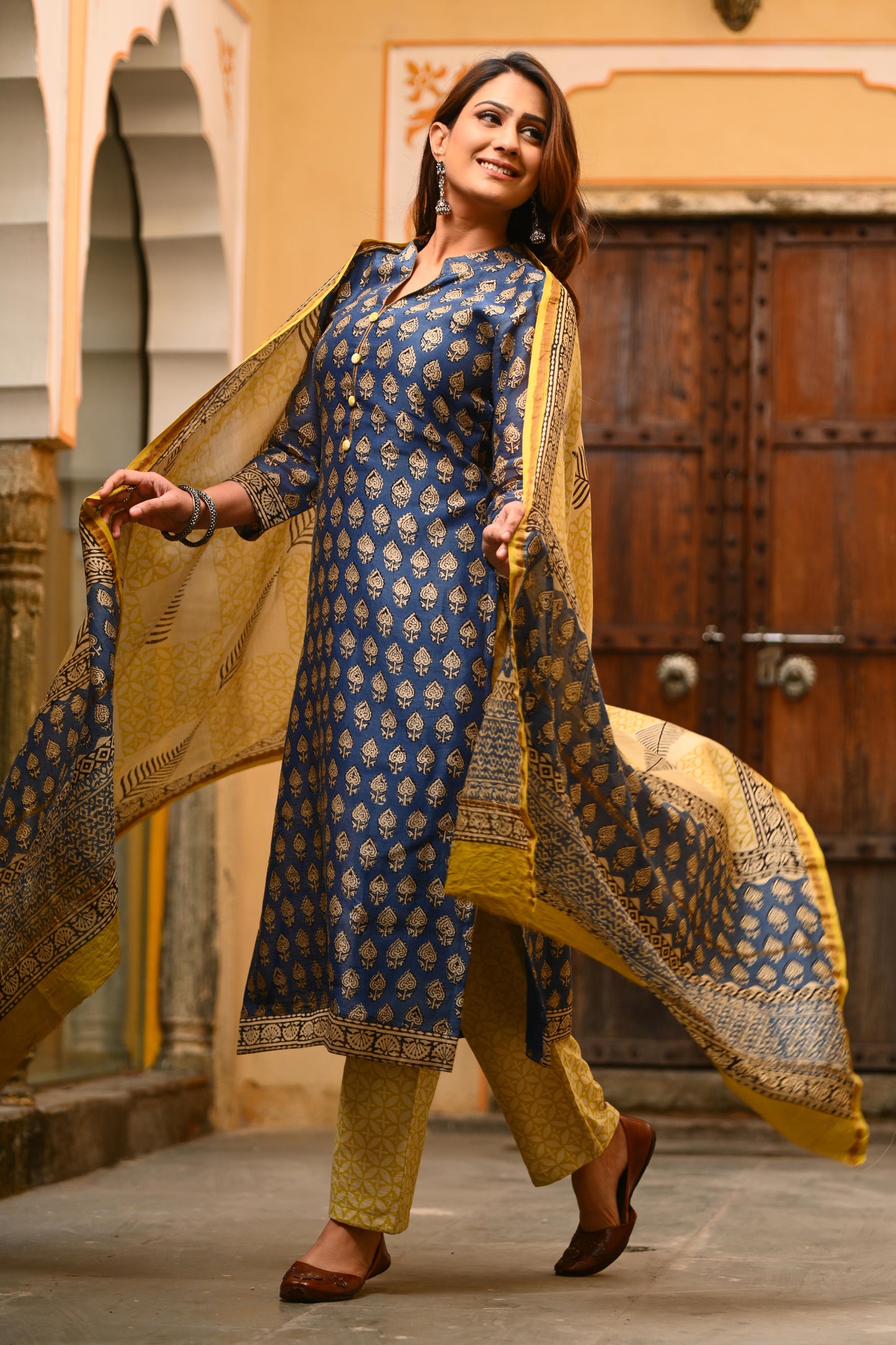 Royal-Rajgharana Chandari Suit Set