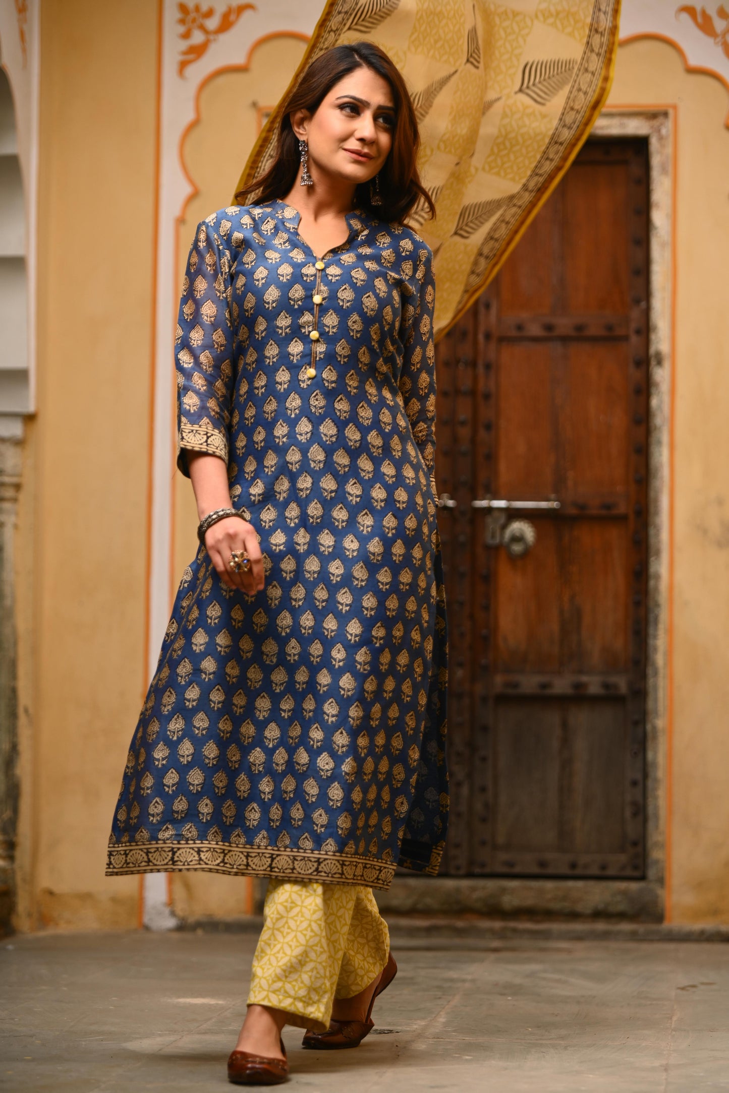 Royal-Rajgharana Chandari Suit Set