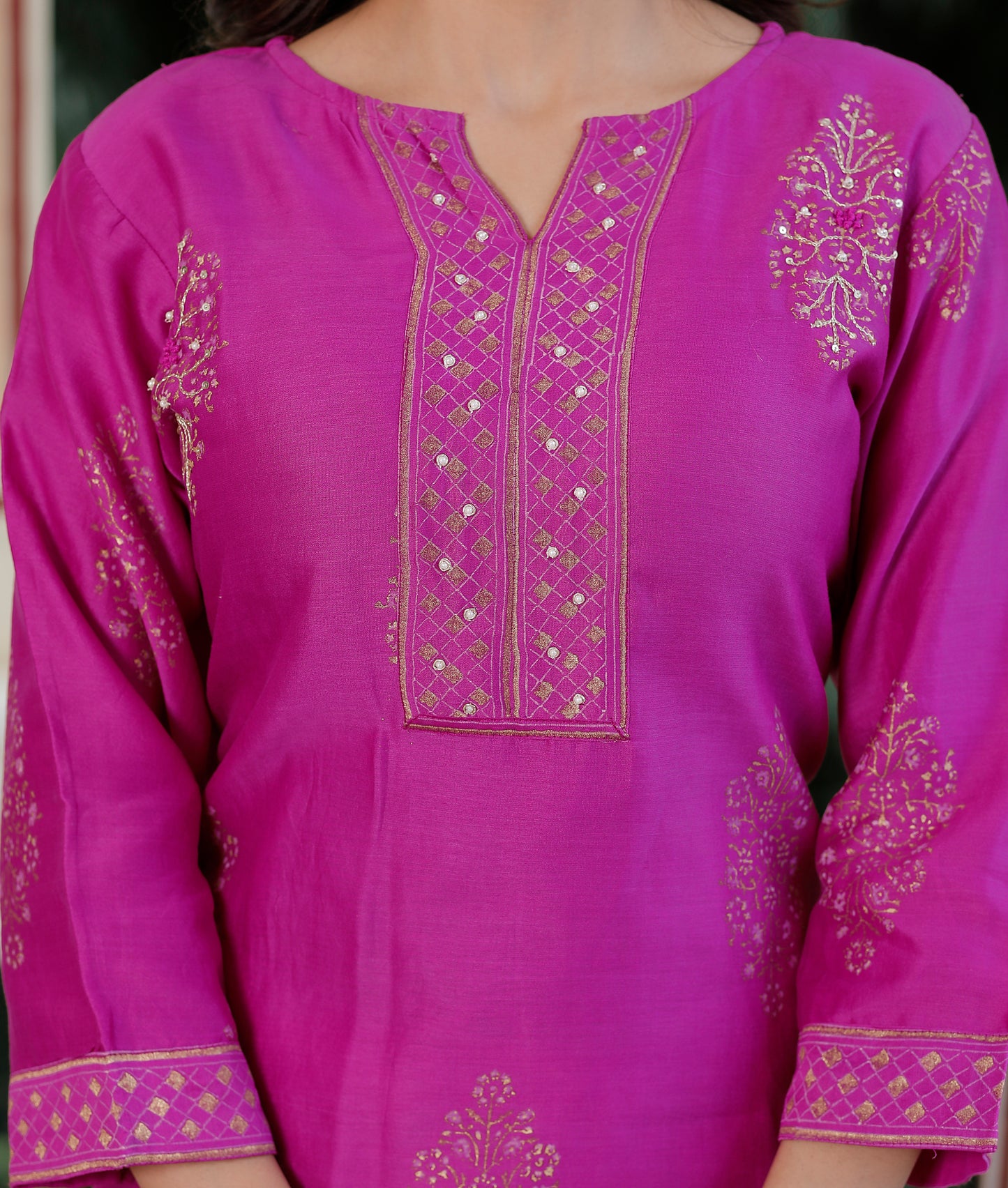 Royal Fuchsia Radiance – Pure Chanderi Silk Handcrafted 3-Piece Suit Set - An Ode to Timeless Indian Grandeur.