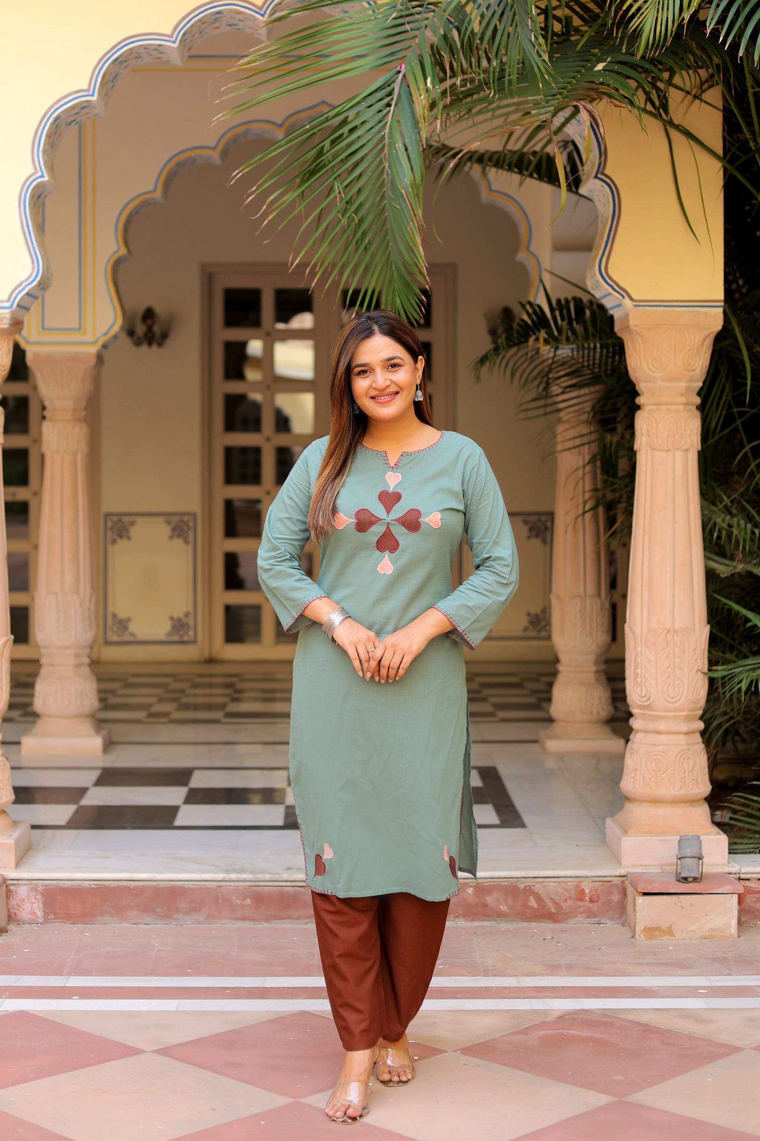 Ambrue Clover Sage Kurta Set