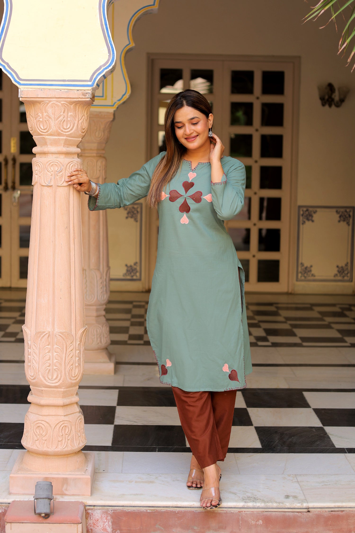 Ambrue Clover Sage Kurta Set