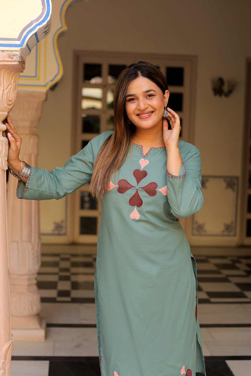 Ambrue Clover Sage Kurta Set