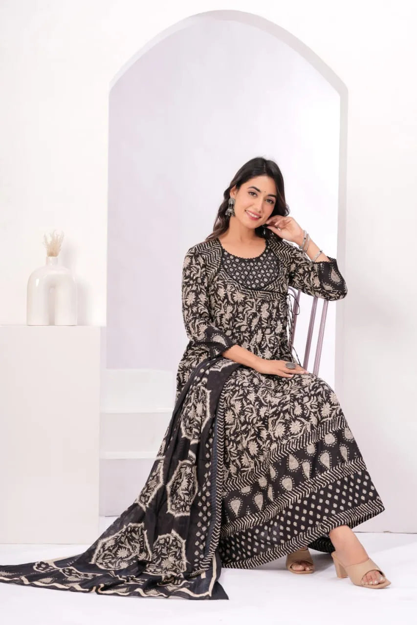 Anarkali Suit Set For Women