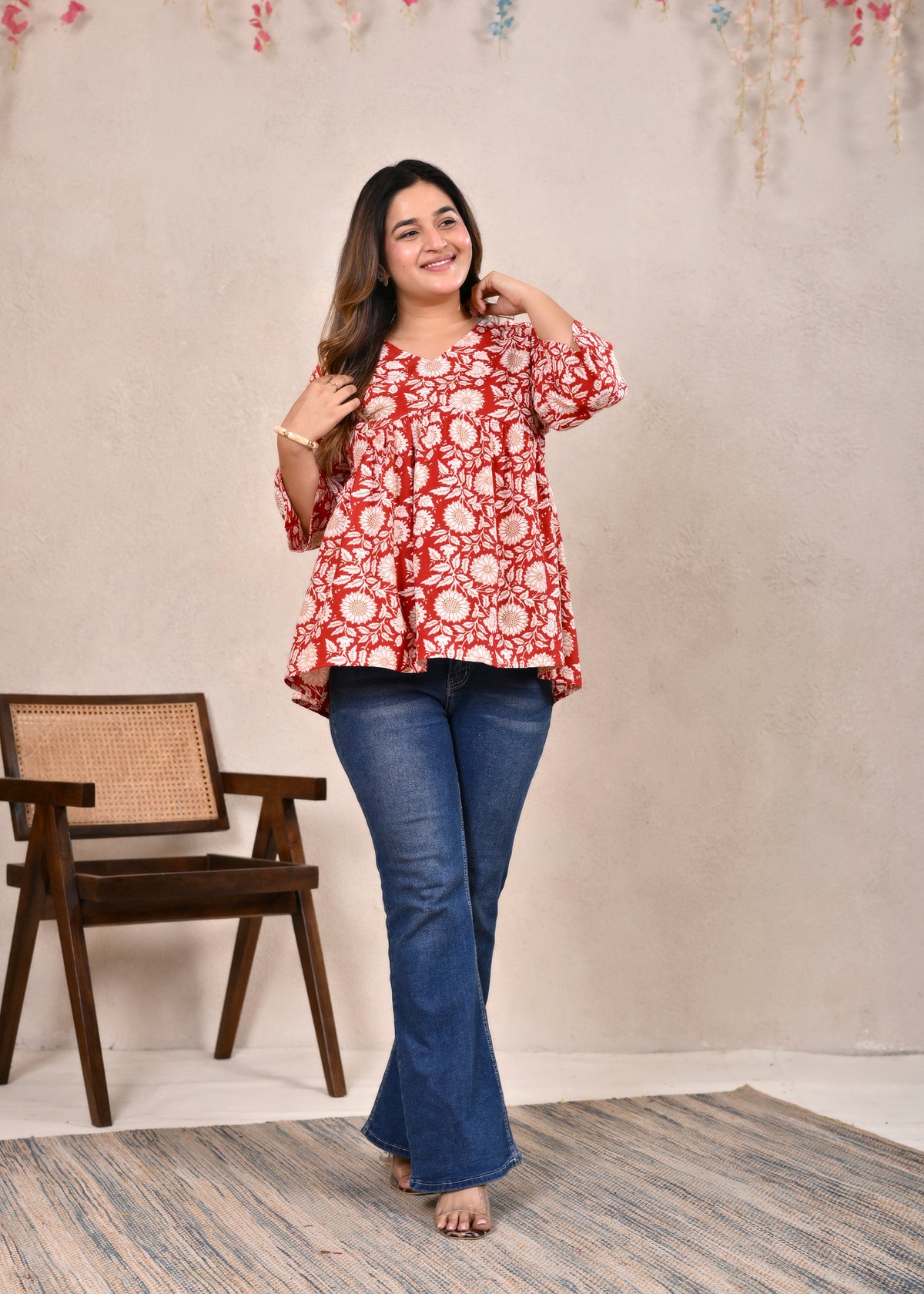 Floral V-Neck Gathered Cotton Short Top