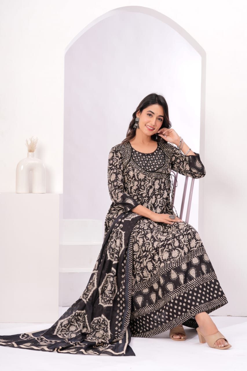 Anarkali Suit Set For Women