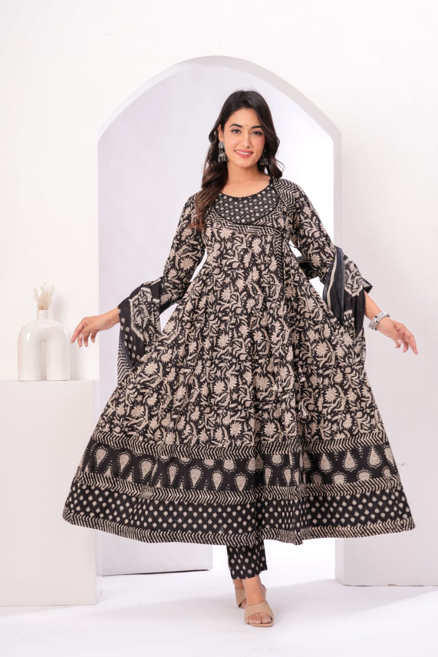 Anarkali Suit Set For Women