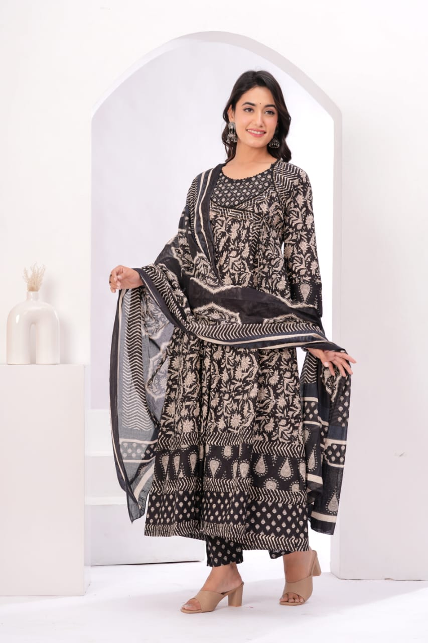 Anarkali Suit Set For Women